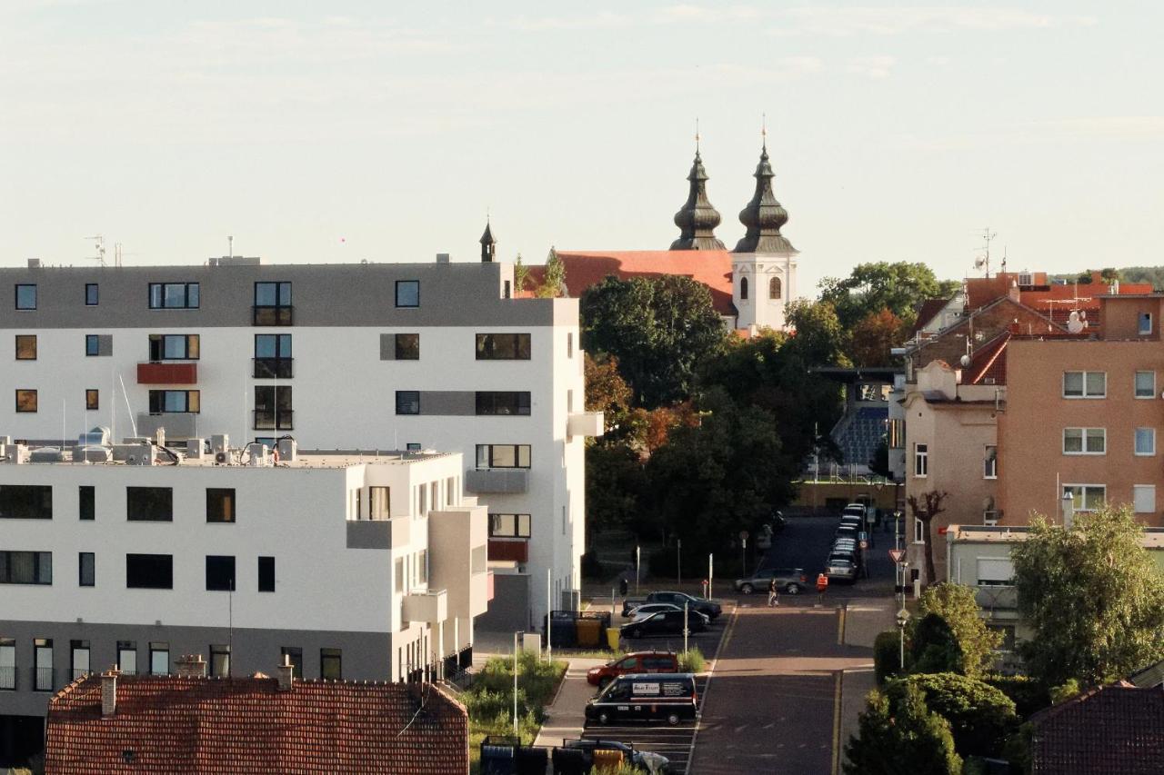 Apartman Aper Apartment Znojmo Luaran gambar